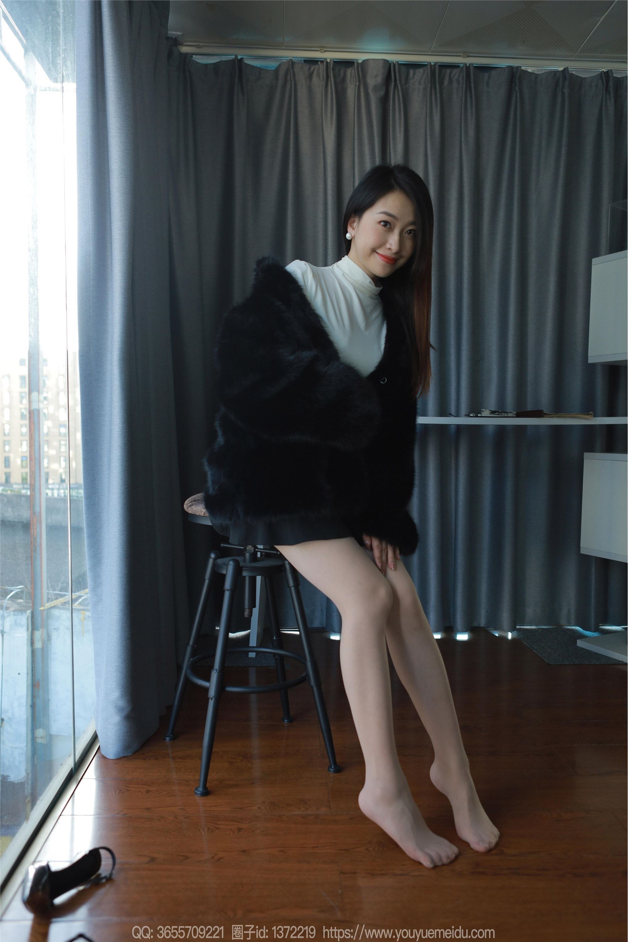 IESS异思趣向  2023.12.05 丝享家 1603 小婕《黑色大衣》